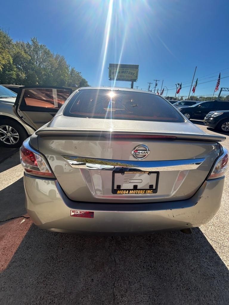 Nissan Altima  2015