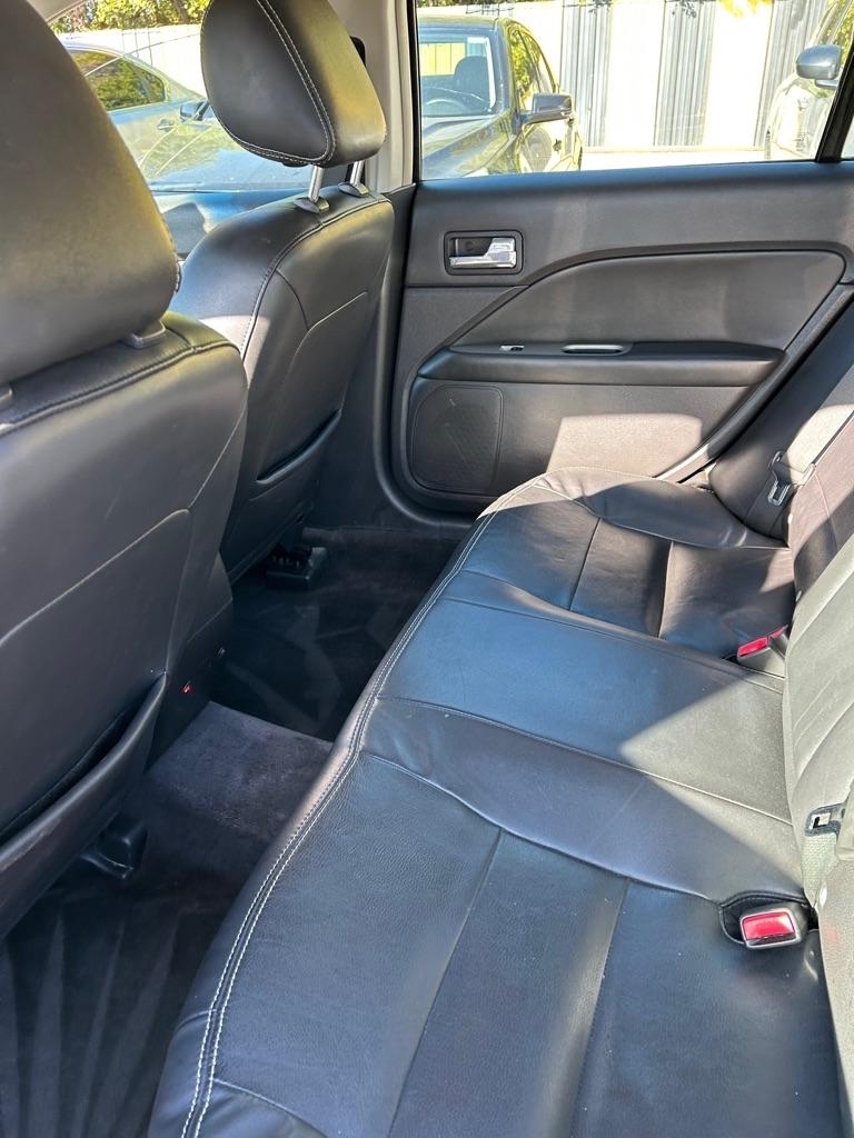 Ford Fusion  2011