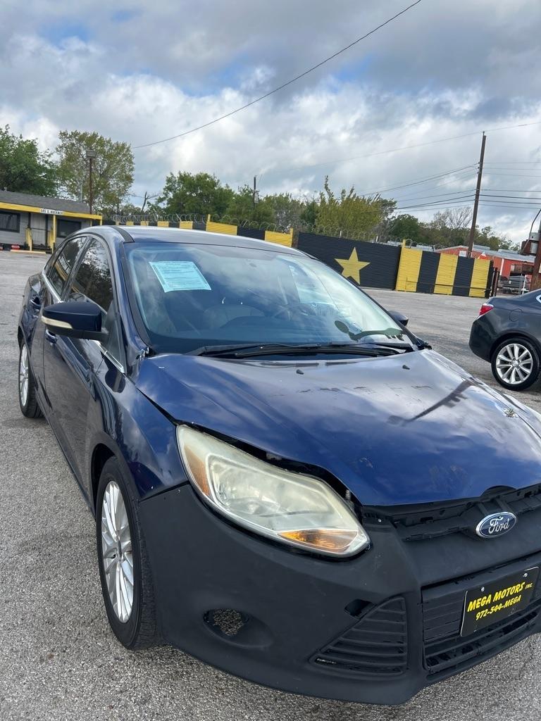 Ford Focus  2012