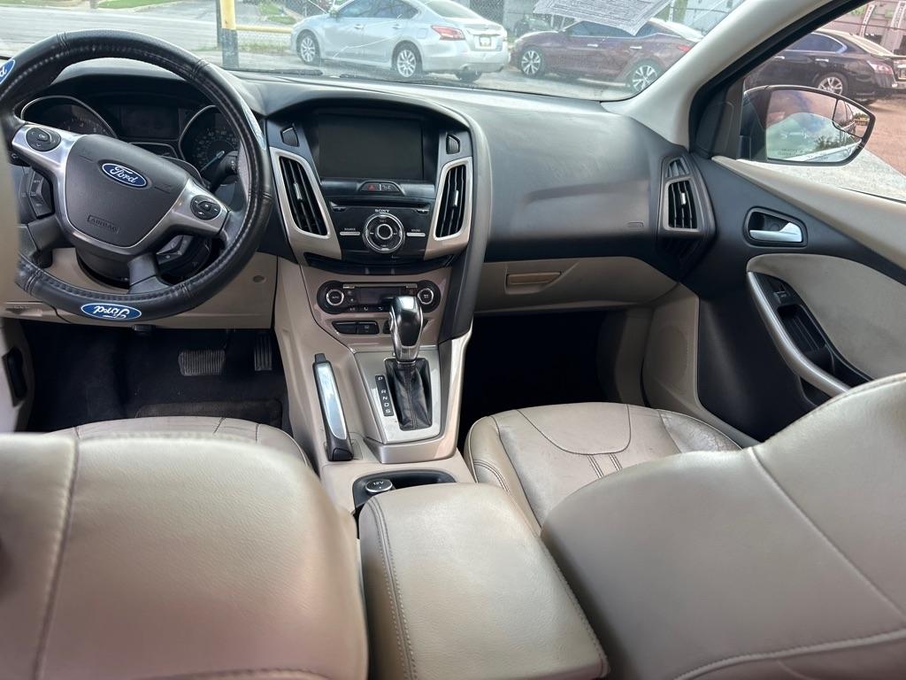 Ford Focus  2012