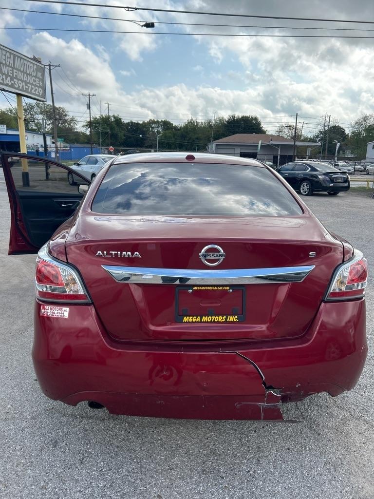 Nissan Altima  2015