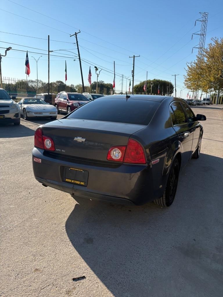 Chevrolet Malibu  2011