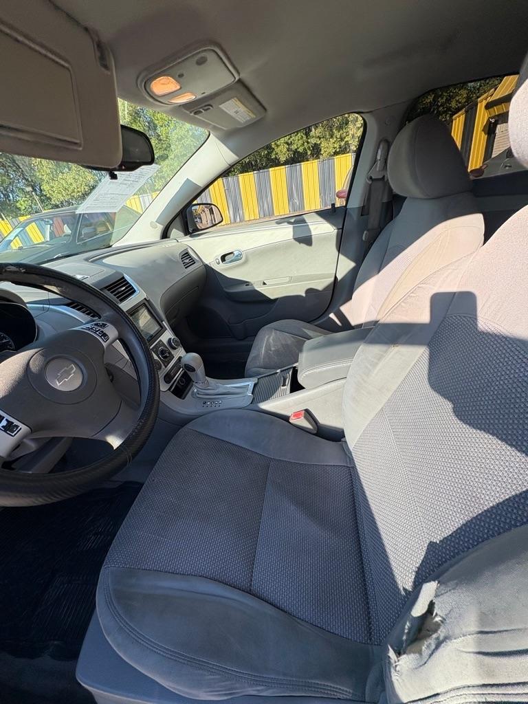 Chevrolet Malibu  2011