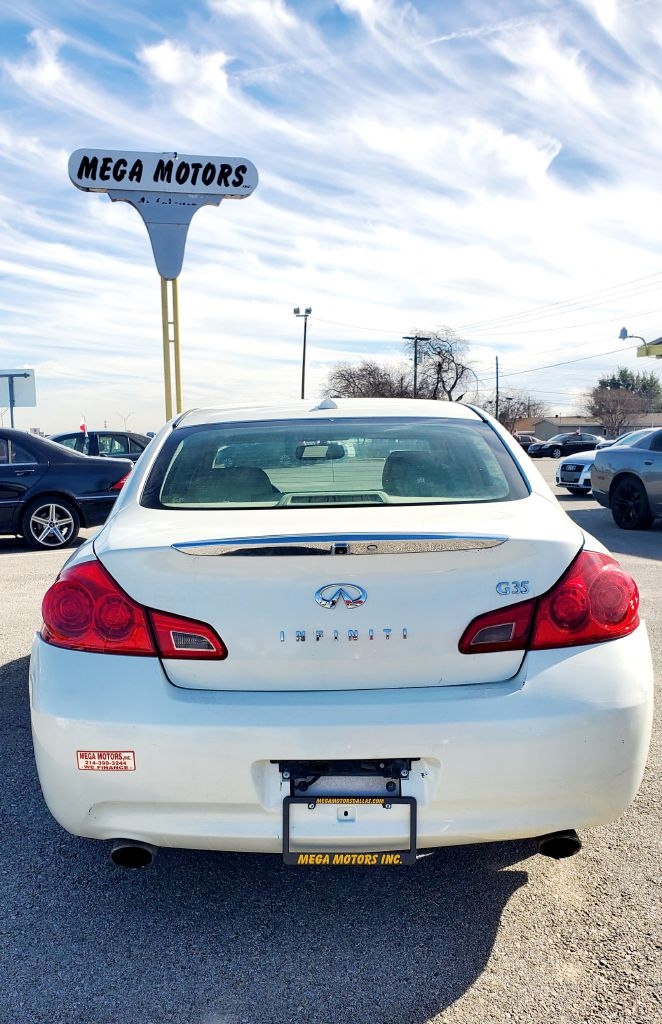 Infiniti G35  2008