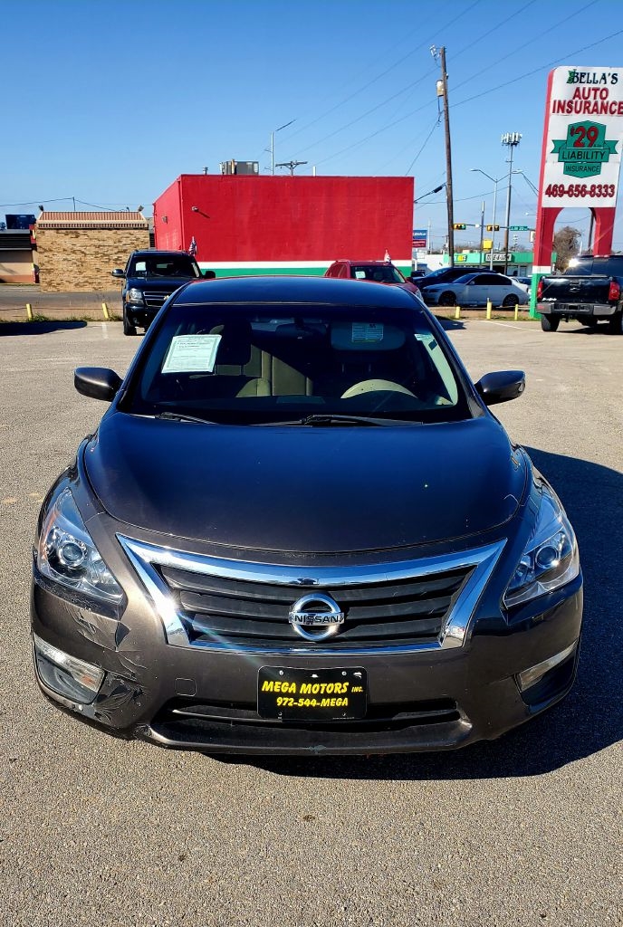Nissan Altima  2015