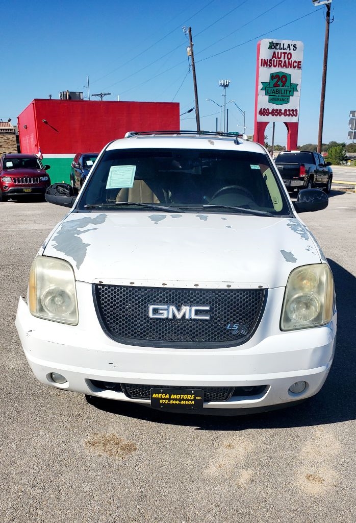 2007 GMC Yukon Denali's photo