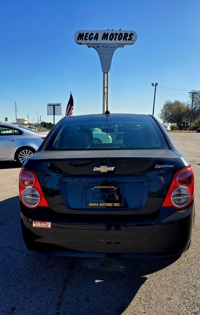 Chevrolet Sonic  2015