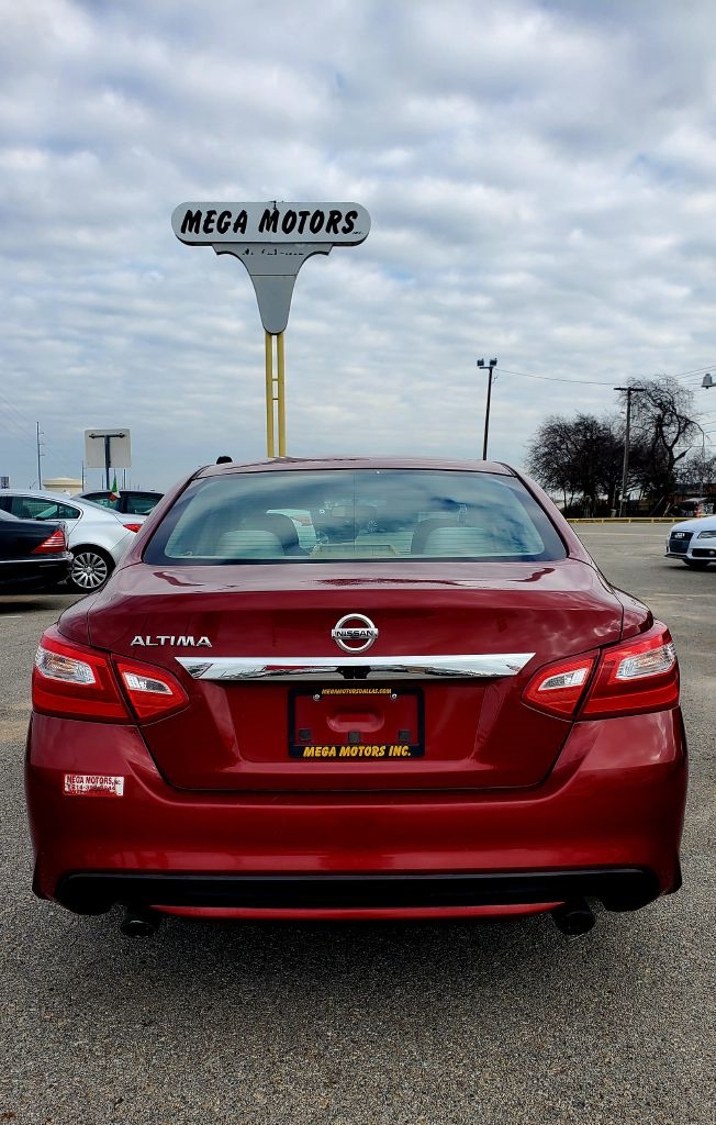 Nissan Altima  2017