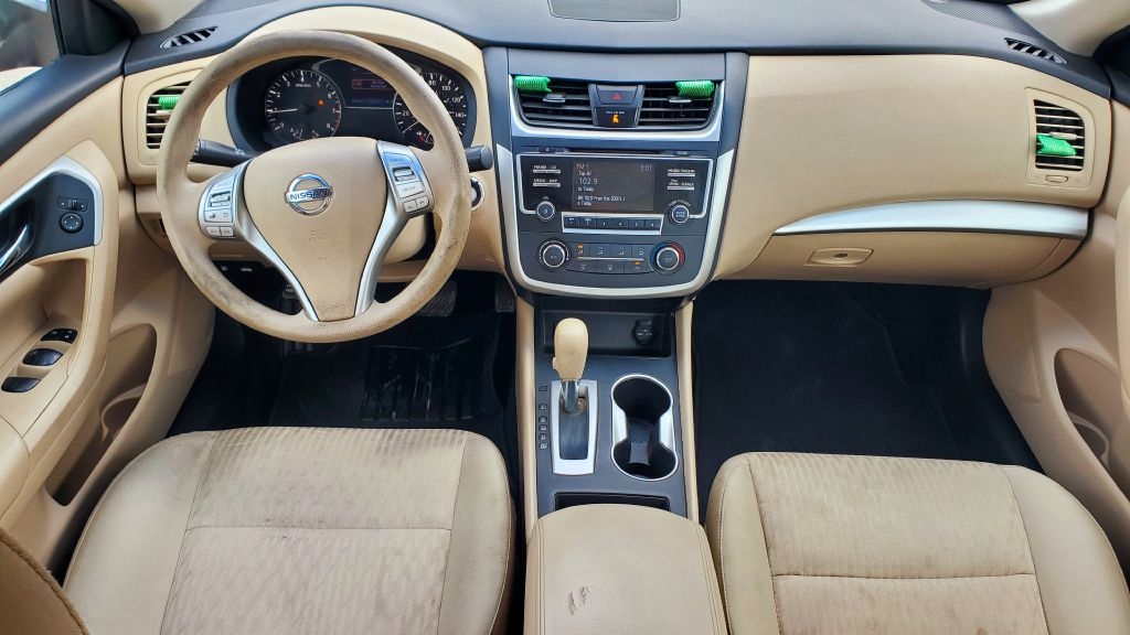 Nissan Altima  2017
