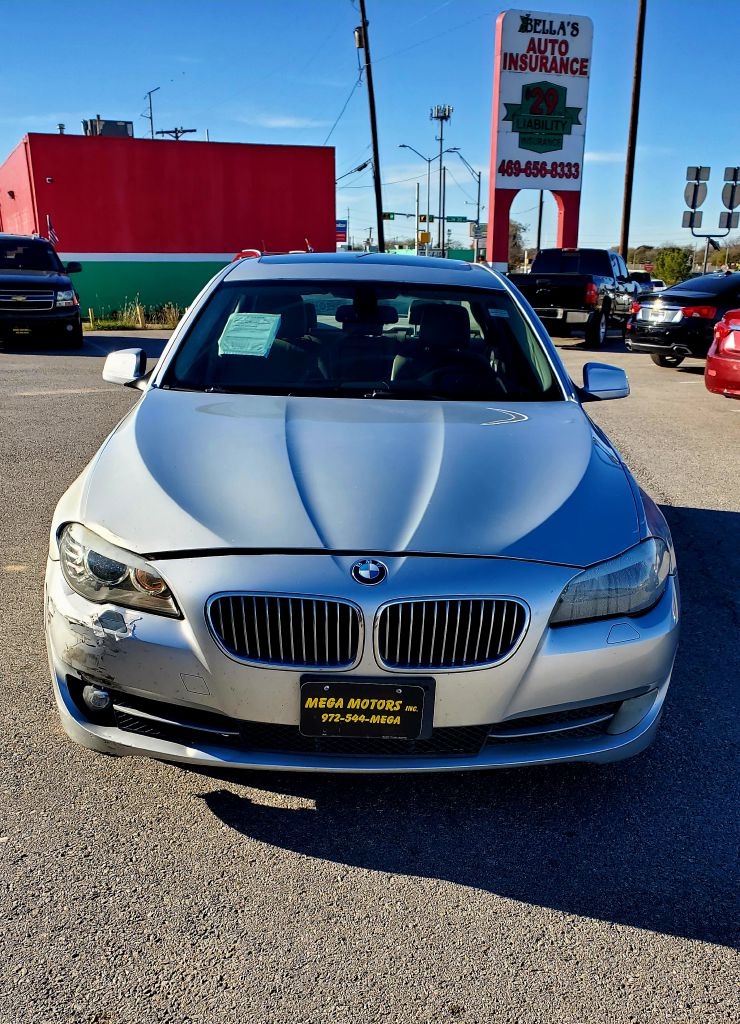 BMW 5-Series  2011