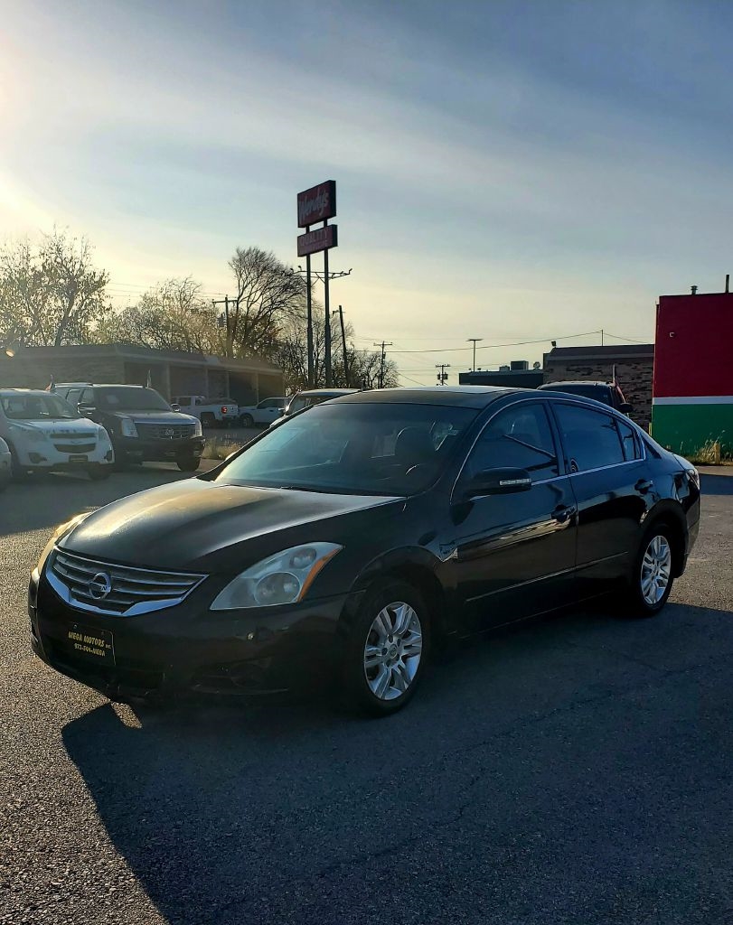 Nissan Altima  2012