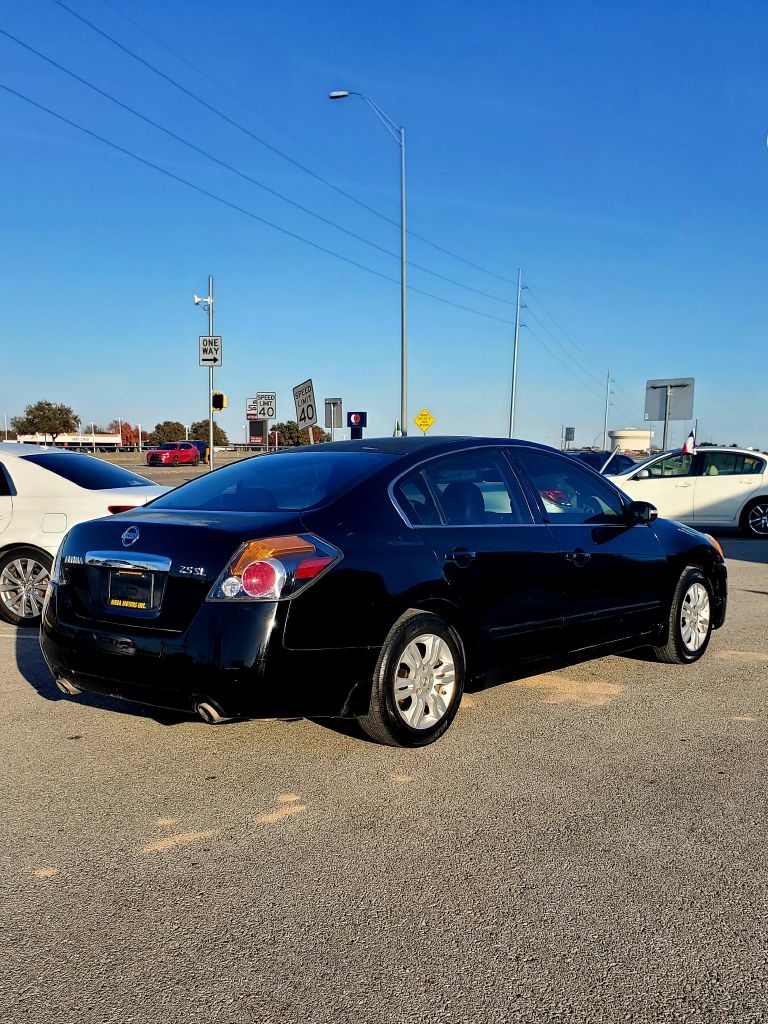 Nissan Altima  2012