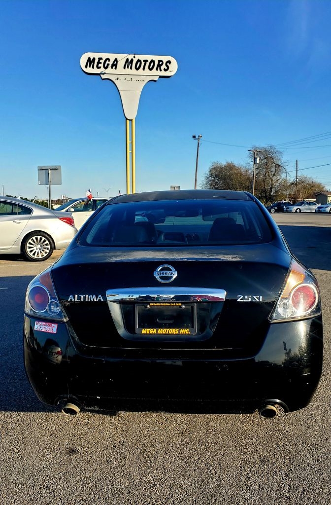 Nissan Altima  2012