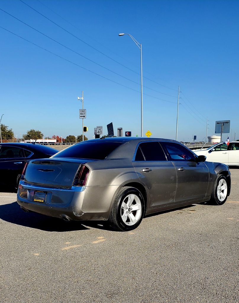 Chrysler 300  2014