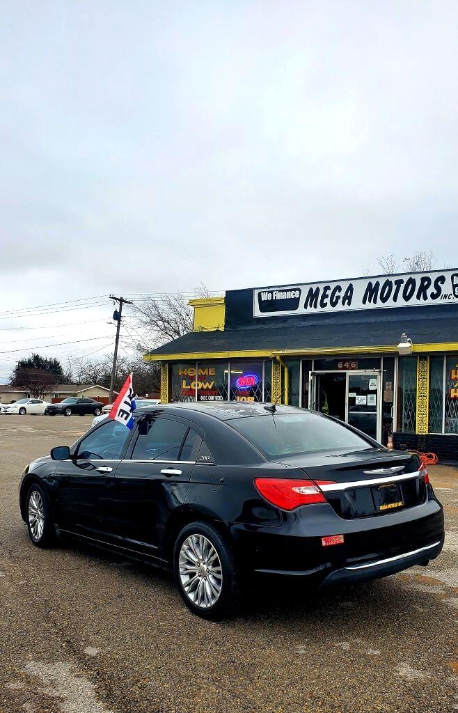 Chrysler 200  2012