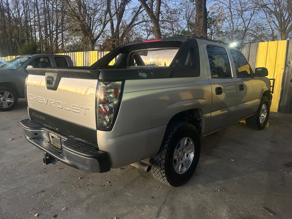 Chevrolet Avalanche  2005