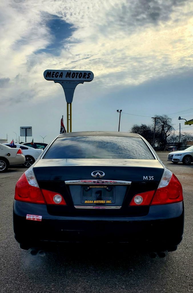 Infiniti M  2007