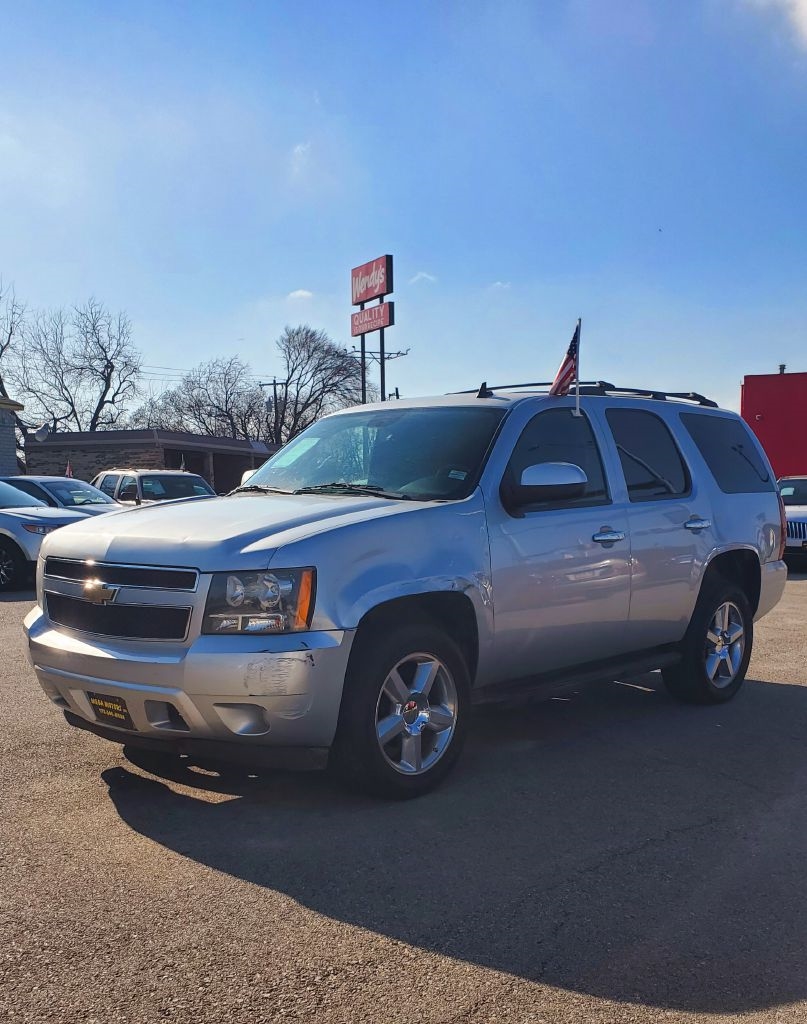 Chevrolet Tahoe  2012