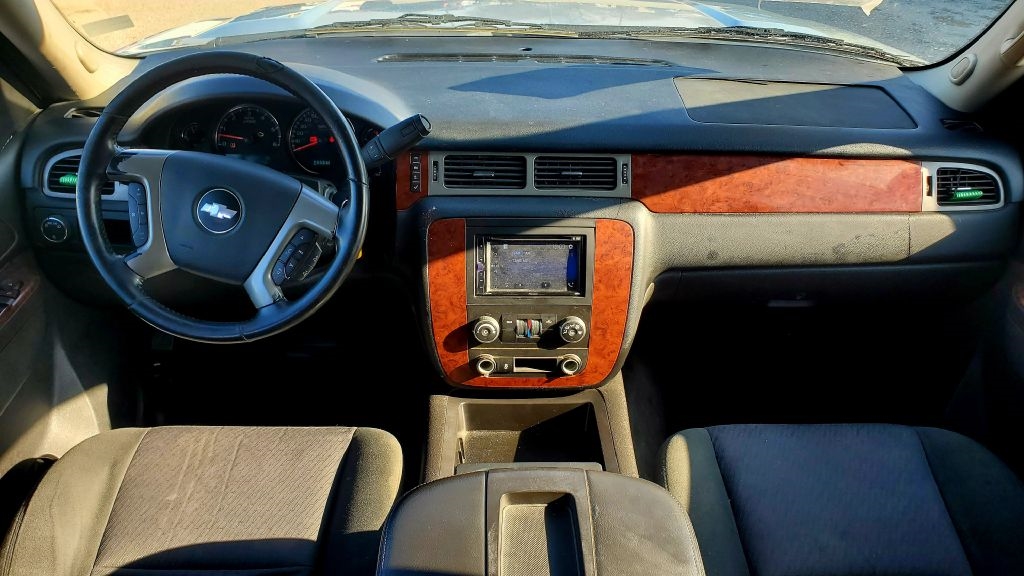 Chevrolet Tahoe  2012