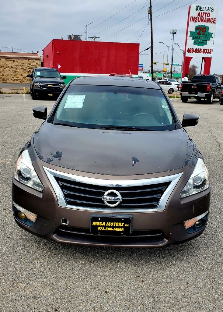 2013 Nissan Altima Sedan's photo
