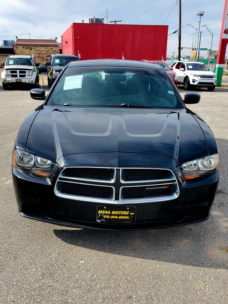 2014 Dodge Charger SE's photo
