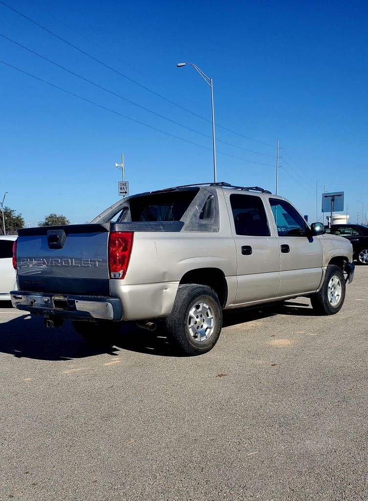 Chevrolet Avalanche  2004