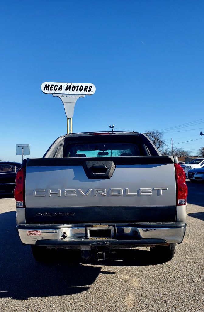 Chevrolet Avalanche  2004