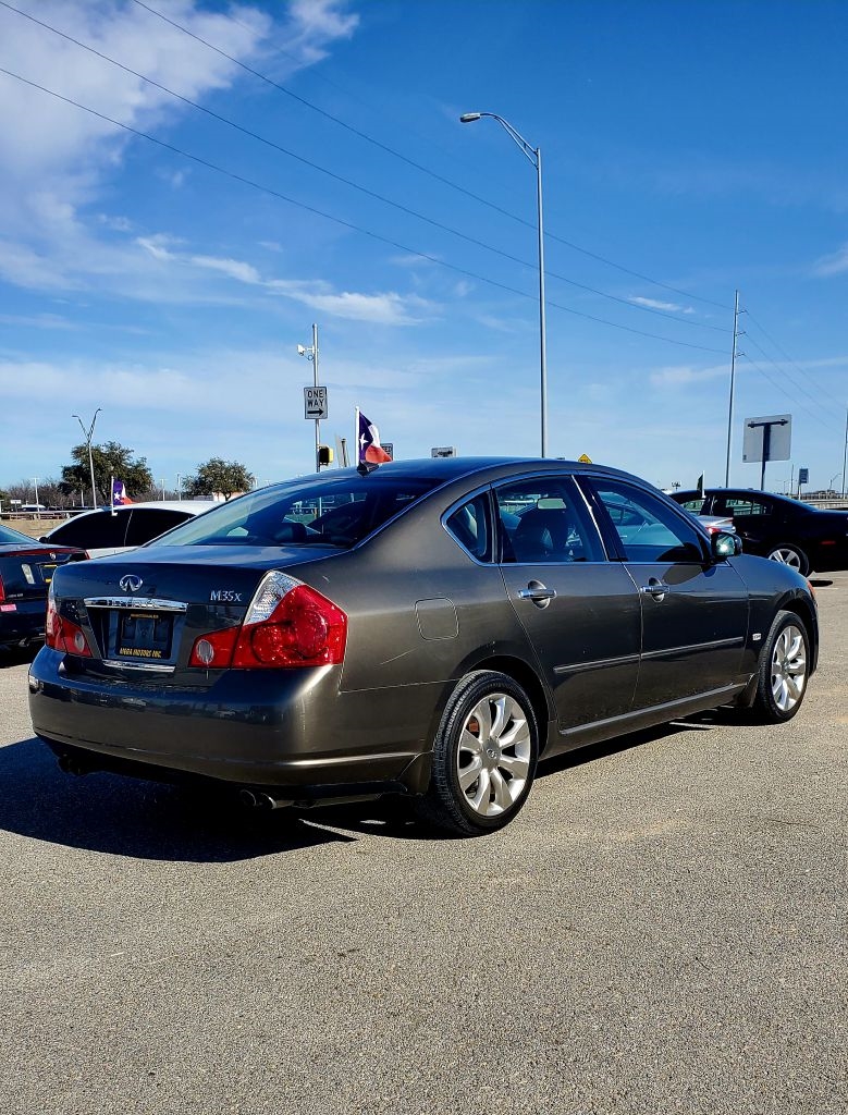 Infiniti M  2007