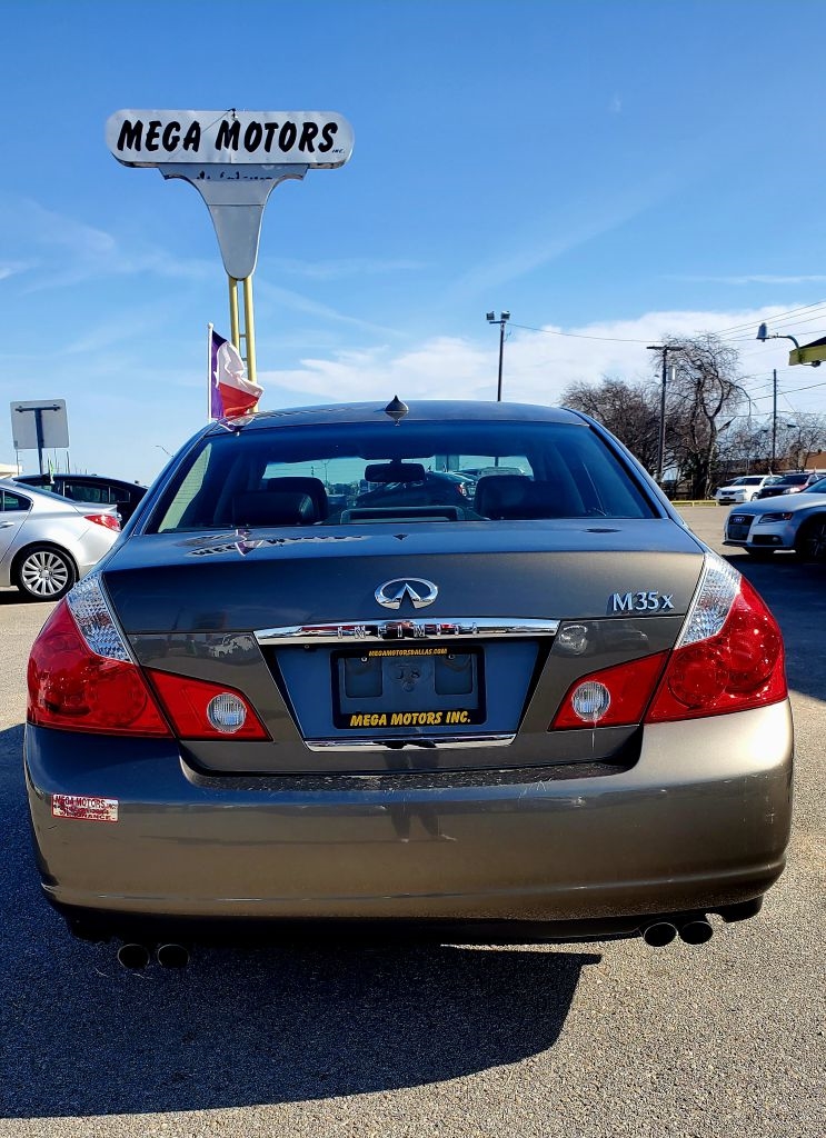 Infiniti M  2007