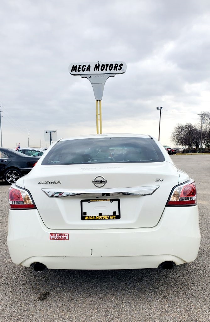 Nissan Altima  2015