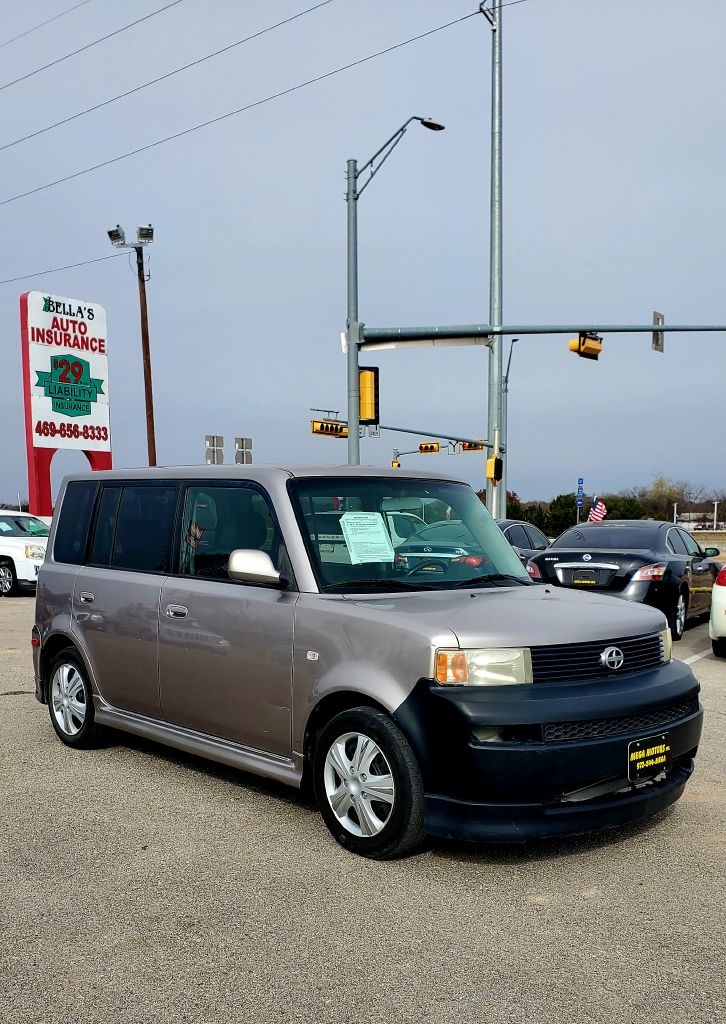 Scion xB  2005
