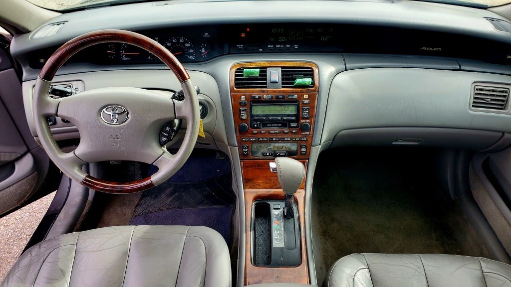 Toyota Avalon  2003