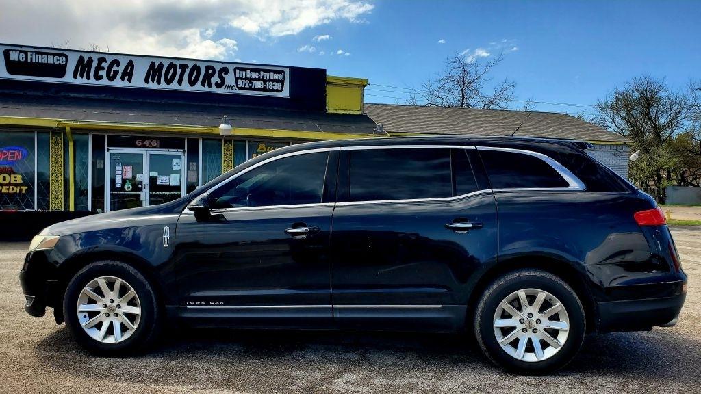 2014 Lincoln MKT 