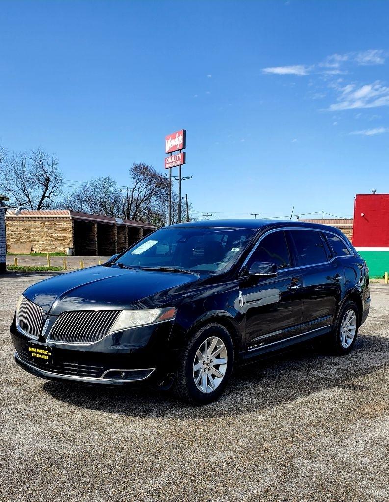 Lincoln MKT  2014