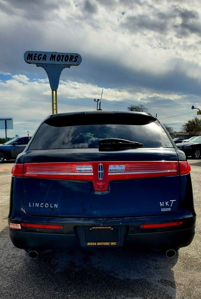 Lincoln MKT  2014