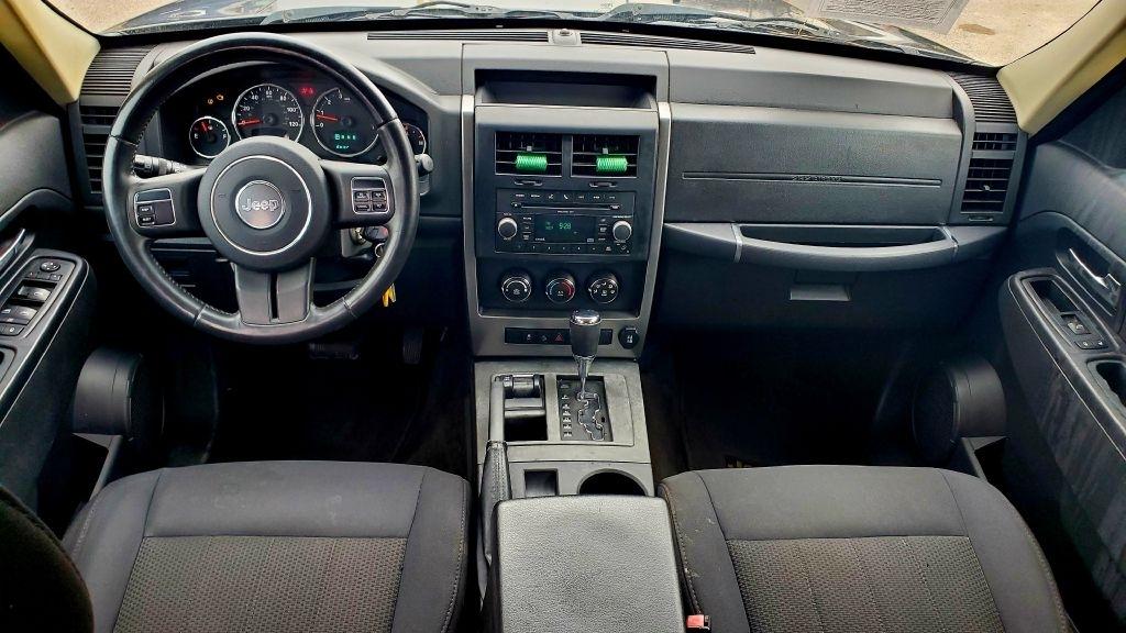 Jeep Liberty  2011