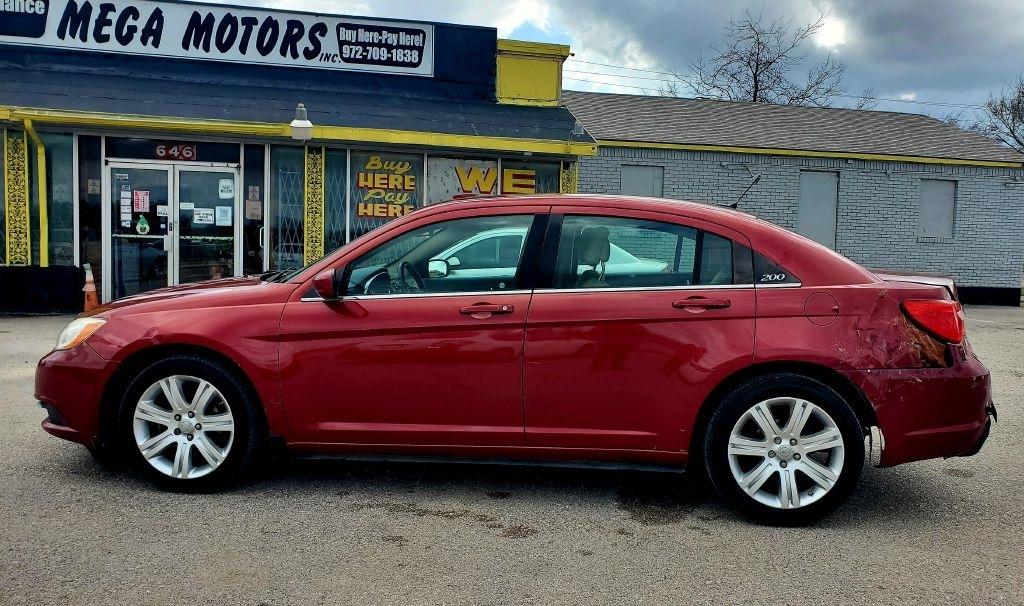2013 Chrysler 200 TOURING