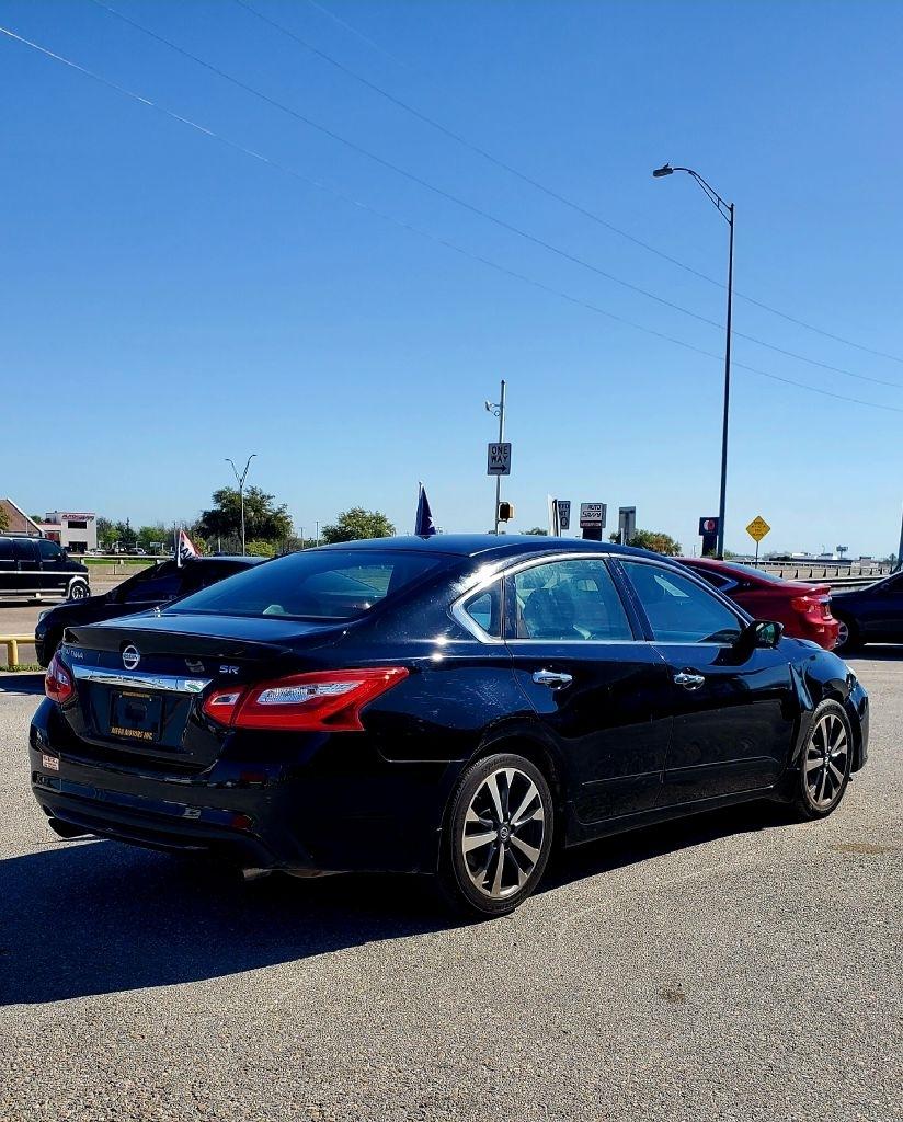 Nissan Altima  2016