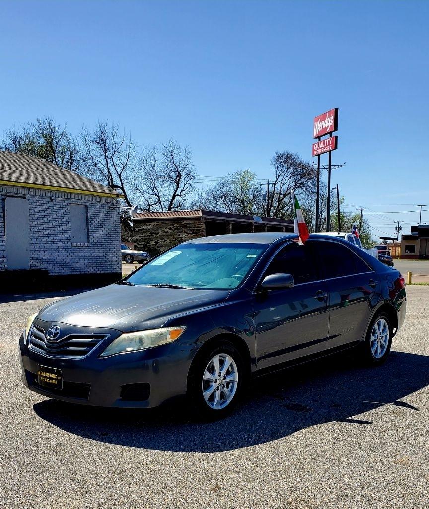 Toyota Camry  2011
