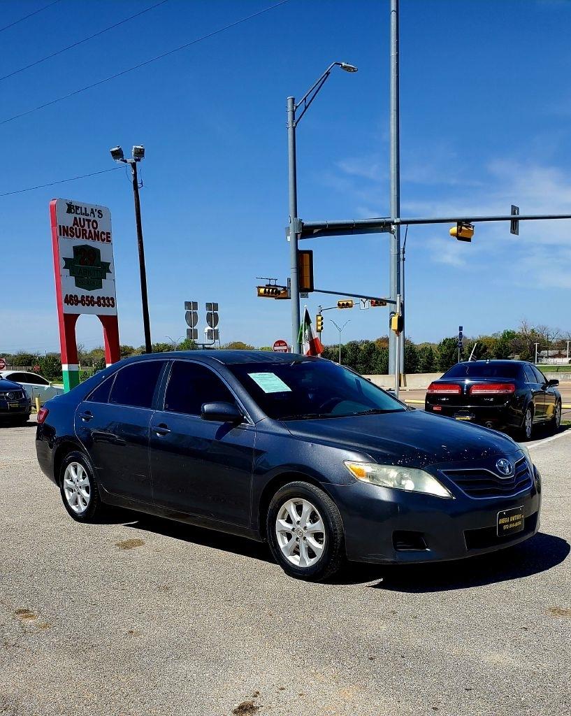 Toyota Camry  2011