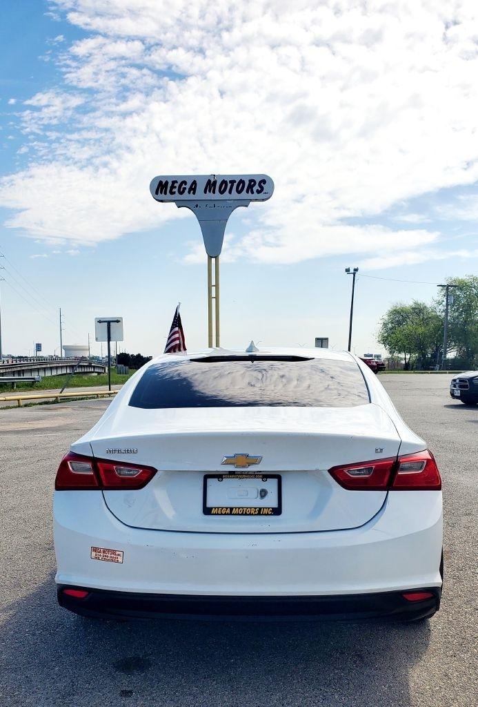 Chevrolet Malibu  2016
