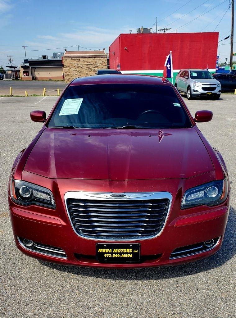 Chrysler 300  2014