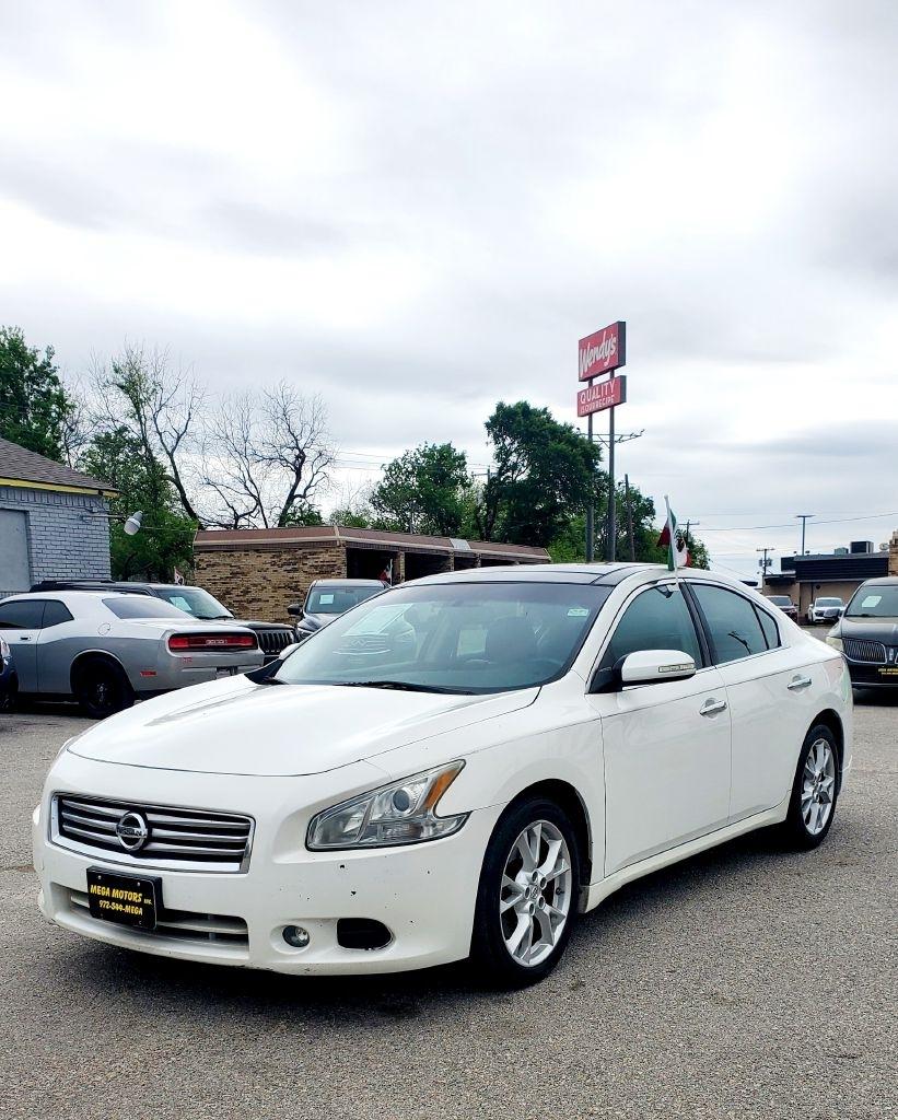 Nissan Maxima  2012