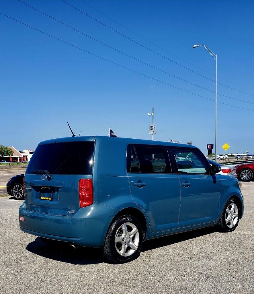 Scion xB  2008