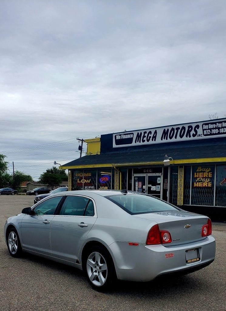 Chevrolet Malibu  2012