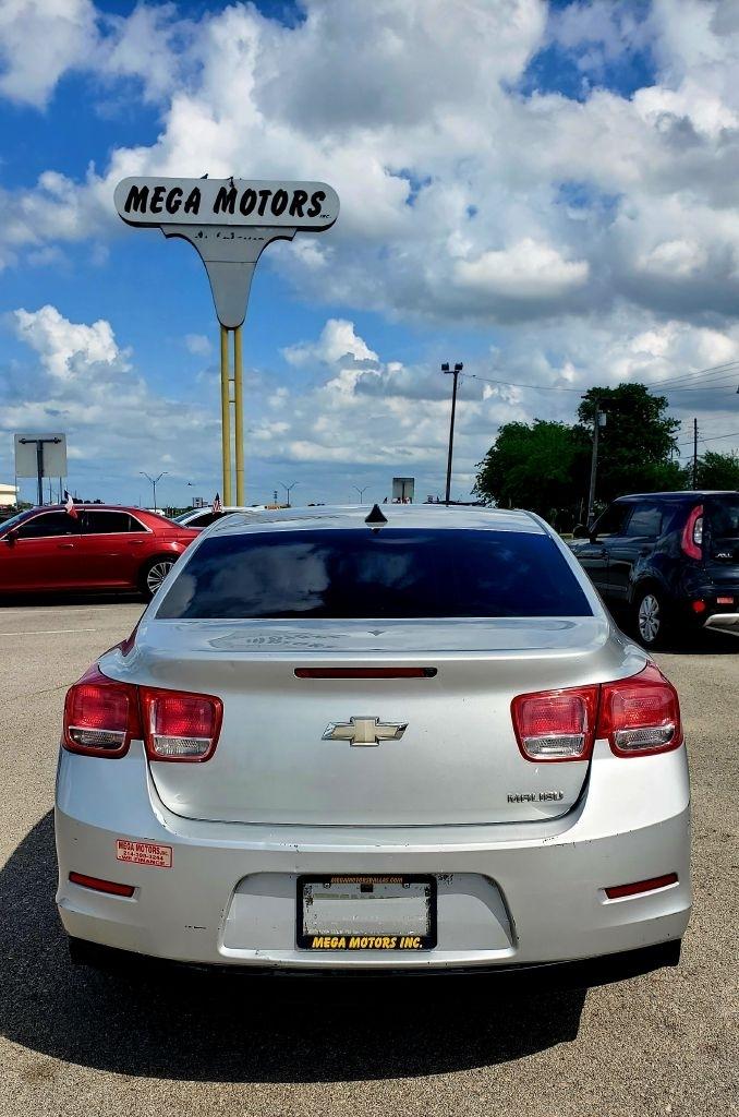 Chevrolet Malibu  2013