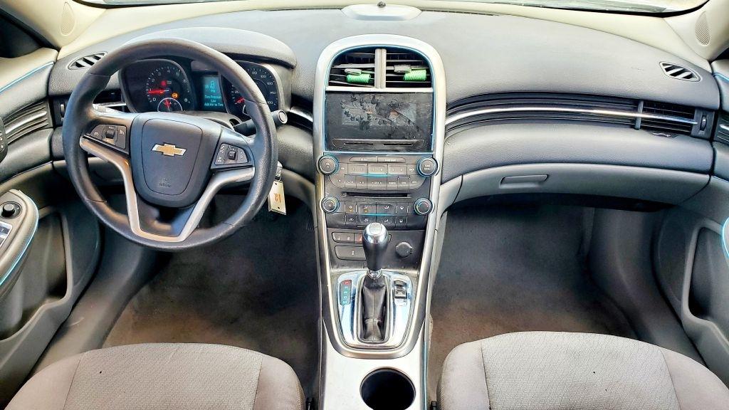 Chevrolet Malibu  2013
