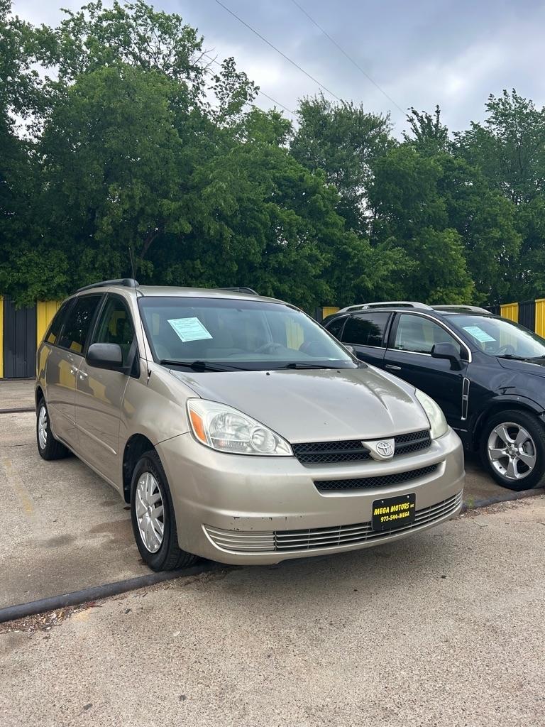 Toyota Sienna  2004