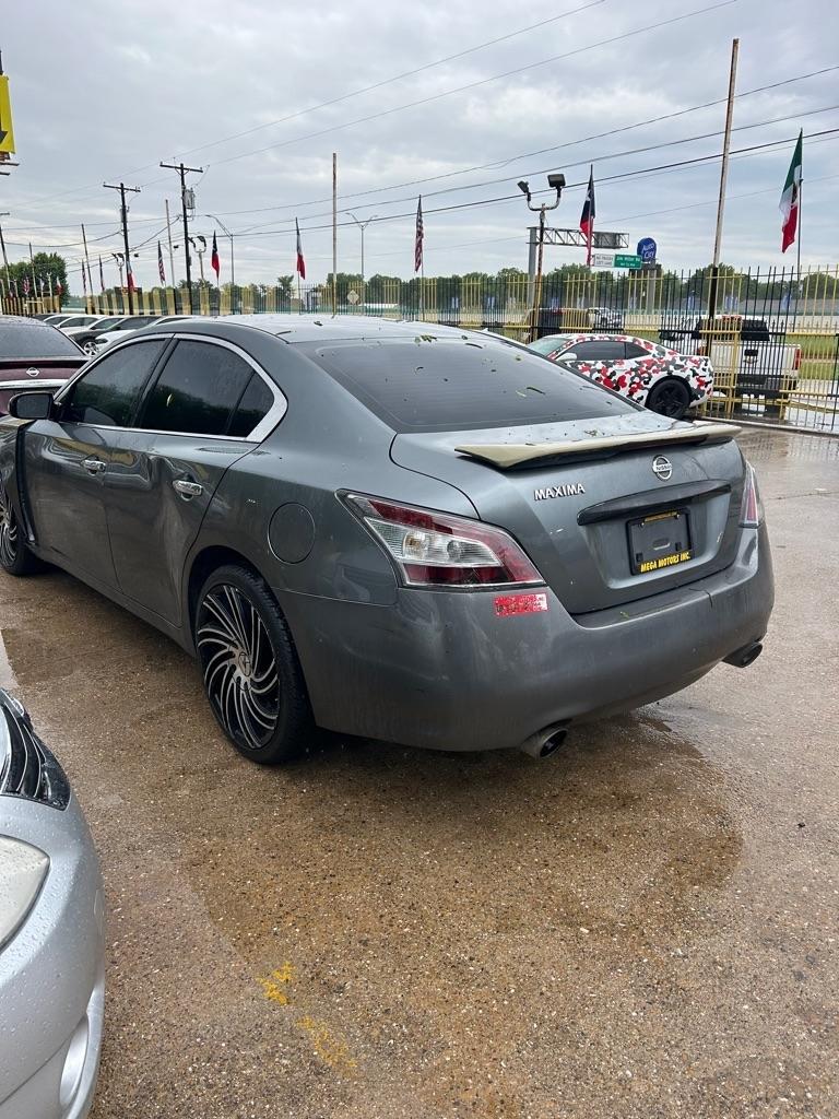 Nissan Maxima  2014