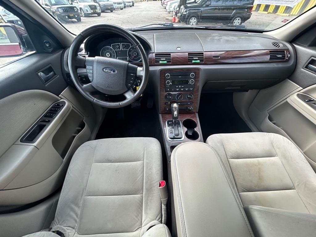 Ford Taurus  2008